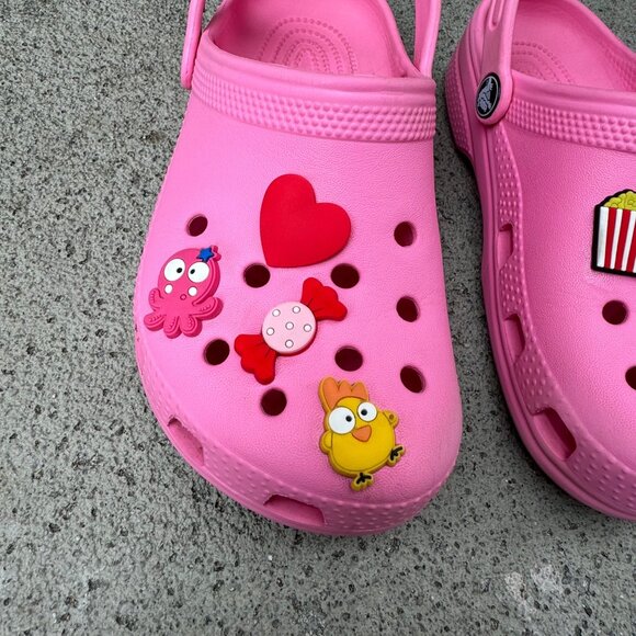 CROCS Classic Pink Clogs Jibbitz Charms Girls 2 J2 Lightweight Slip On Shoes - Picture 8 of 11